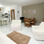 Apartment House Camelia 600 Meters From The