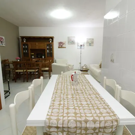 Apartmán Holiday-house-camelia-600-meters-from-the-beach La Caletta
