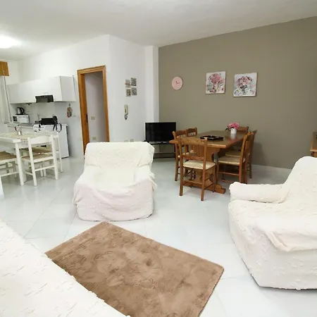 Apartman Holiday-house-camelia-600-meters-from-the-beach